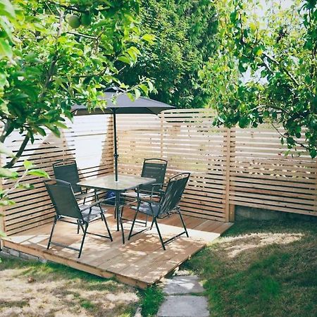 The Palm House Falmouth - Minutes From The Beach! Экстерьер фото